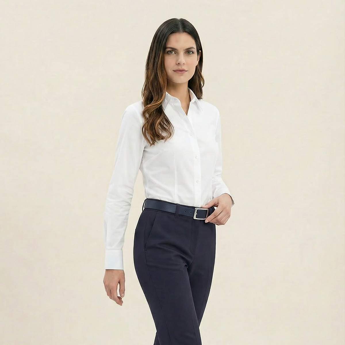 Hemd, Weiß, Langarm, Knopfleiste, Anzughose, LINDENMANN Rindledergürtel Damen Marine
