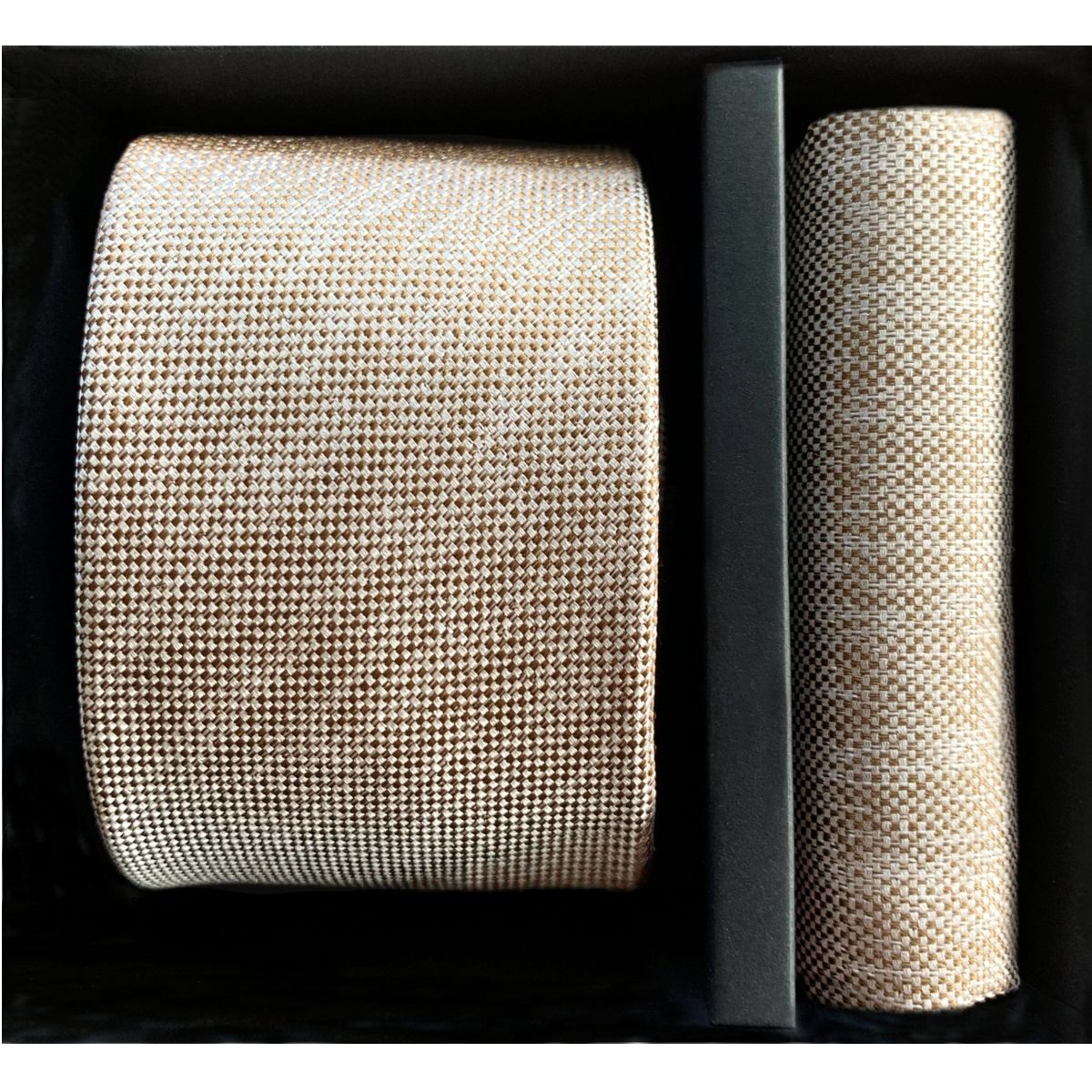 LINDENMANN Set Einstecktuch und Krawatte für Herren LINDENMANN Set Herren Einstecktuch und Krawatte Accessoire für Männer beige
