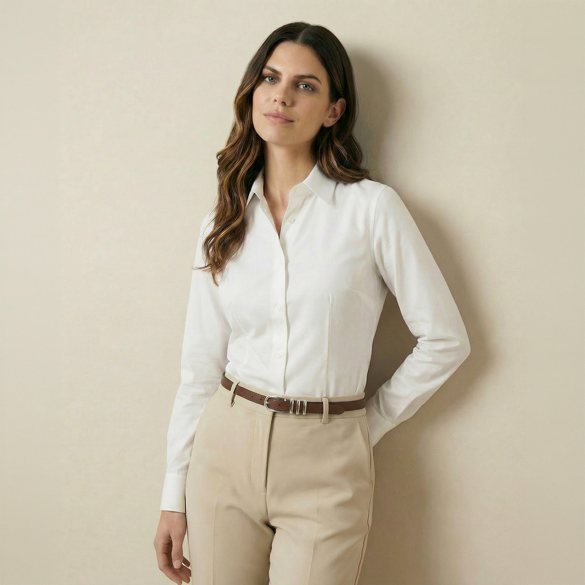 weisseshemd, knopfleistenschluessel, kragenhemd, beigehosen, brauner Gürtel, LINDENMANN Damen Vollrindledergürtel aus 100% Echtleder dunkelbraun